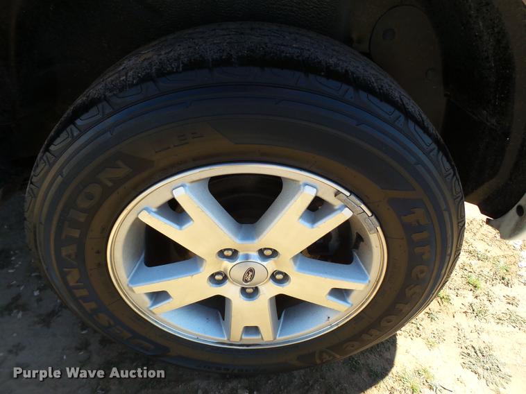 image for item L1658 2010 Ford Explorer SUV