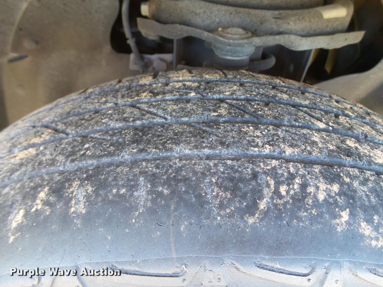 image for item L1658 2010 Ford Explorer SUV