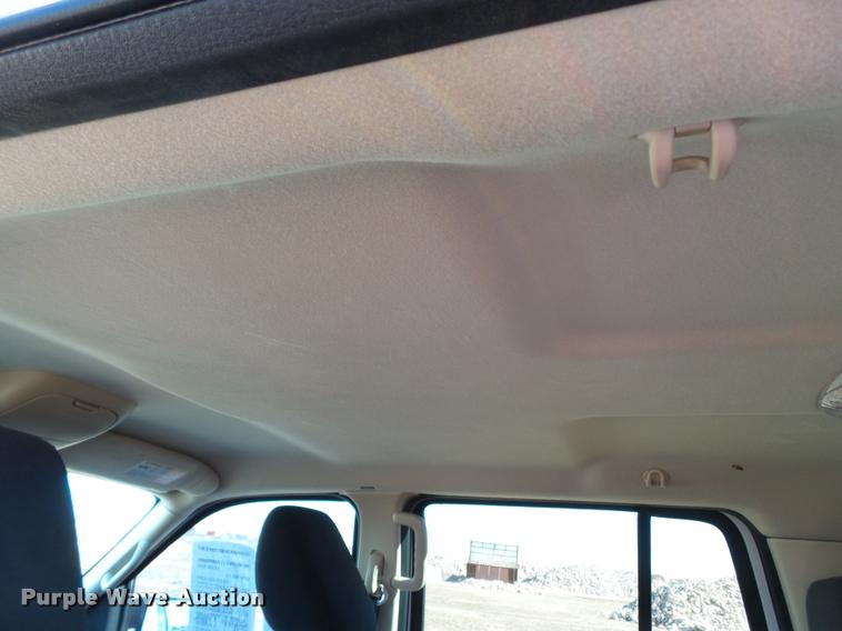 image for item L1658 2010 Ford Explorer SUV