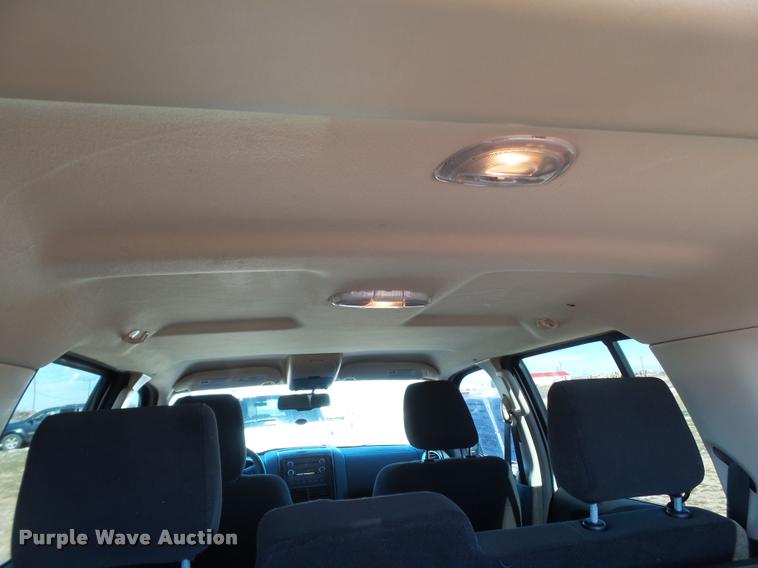 image for item L1658 2010 Ford Explorer SUV