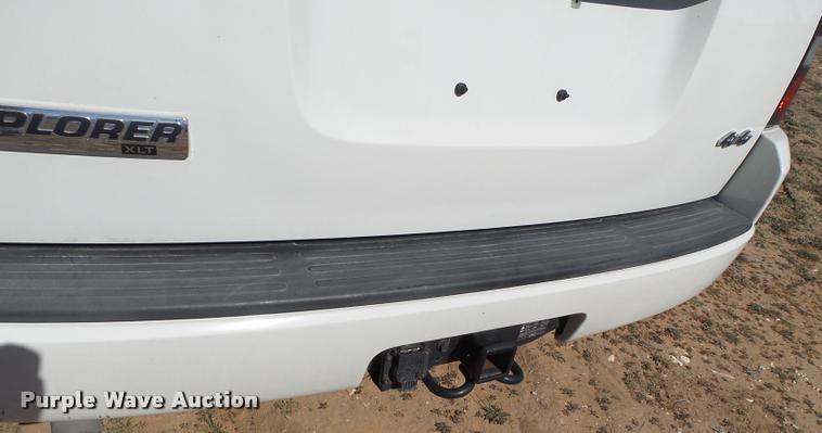 image for item L1658 2010 Ford Explorer SUV