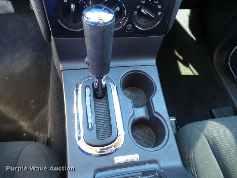 image for item L1658 2010 Ford Explorer SUV