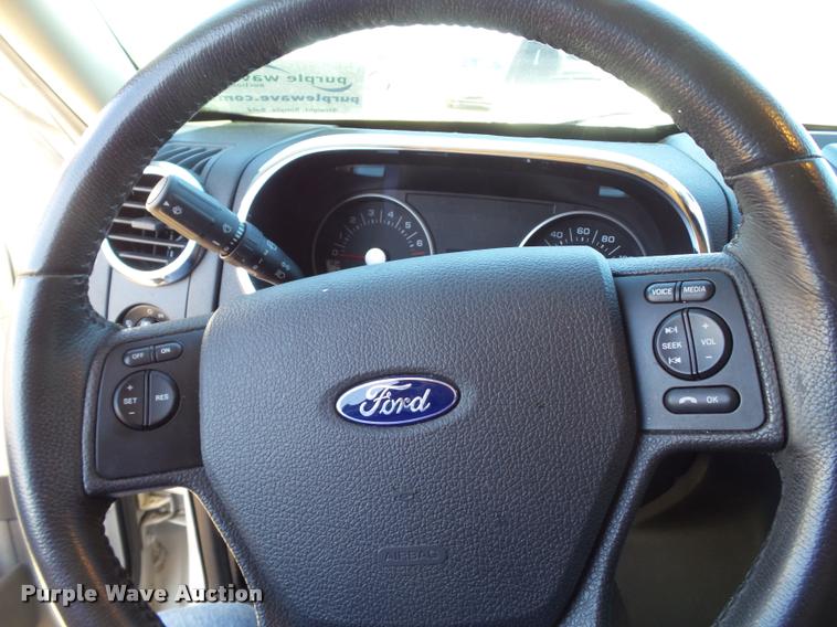image for item L1658 2010 Ford Explorer SUV