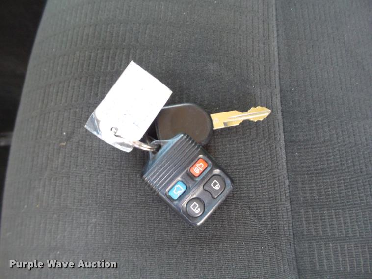 image for item L1658 2010 Ford Explorer SUV