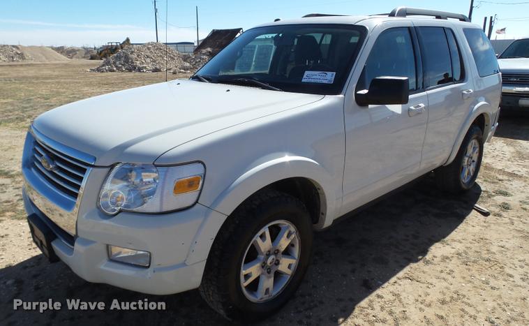 image for item L1659 2010 Ford Explorer SUV