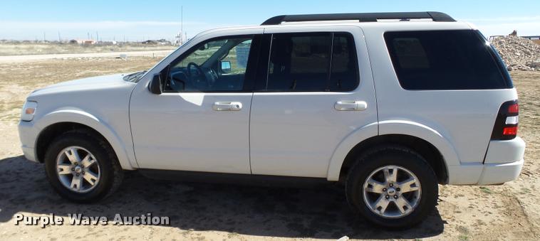 image for item L1659 2010 Ford Explorer SUV