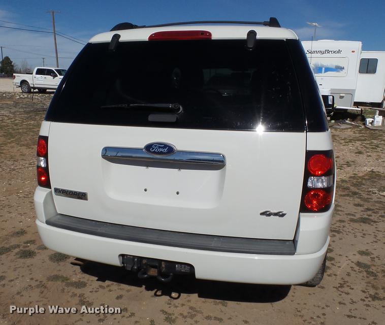 image for item L1659 2010 Ford Explorer SUV