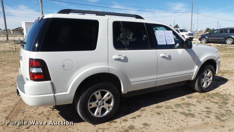 image for item L1659 2010 Ford Explorer SUV