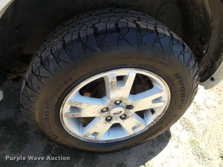 image for item L1659 2010 Ford Explorer SUV