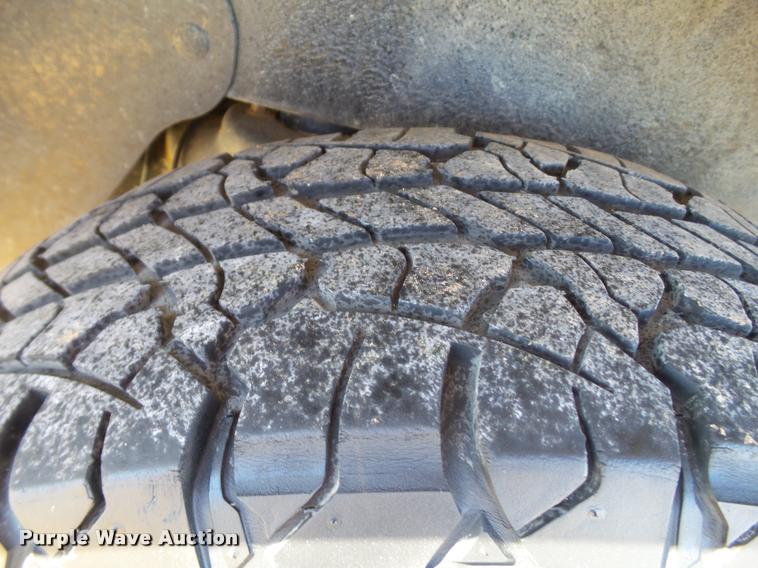 image for item L1659 2010 Ford Explorer SUV