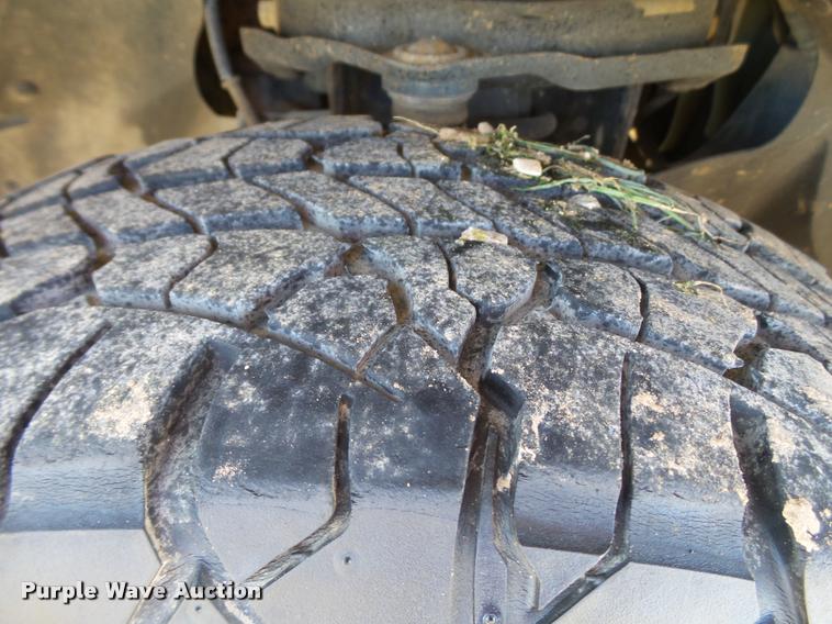 image for item L1659 2010 Ford Explorer SUV