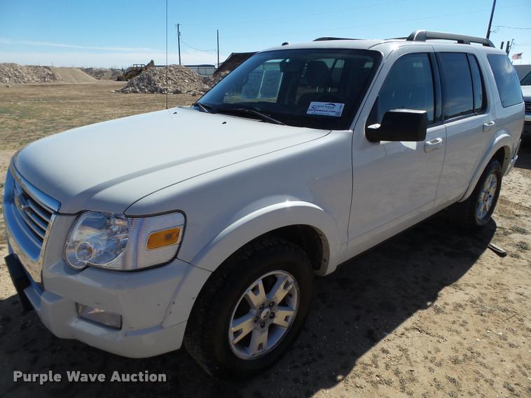 image for item L1659 2010 Ford Explorer SUV