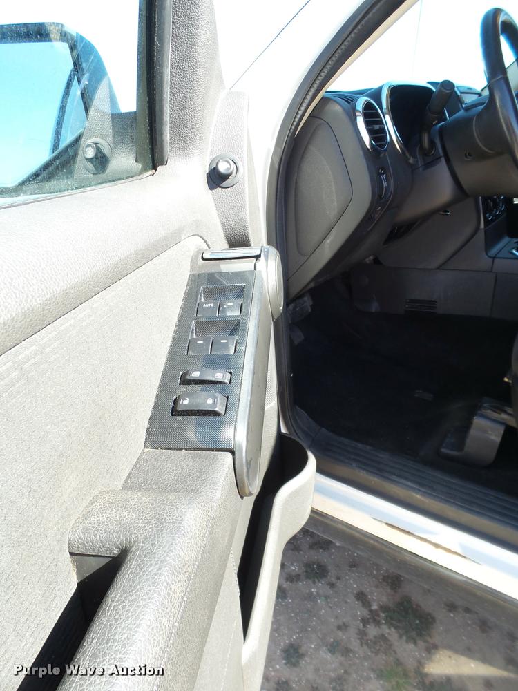 image for item L1659 2010 Ford Explorer SUV