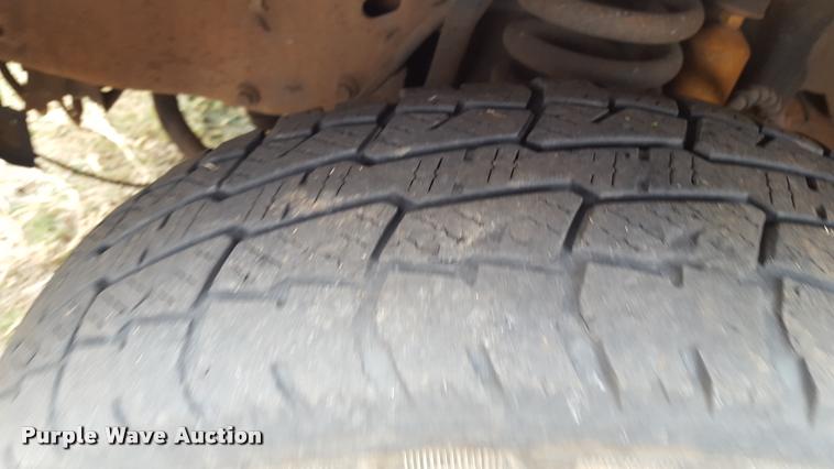 image for item L1732 1999 Ford F250 Super Duty Crew Cab pickup truck