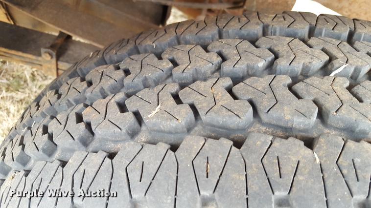 image for item L1732 1999 Ford F250 Super Duty Crew Cab pickup truck