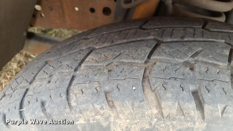 image for item L1732 1999 Ford F250 Super Duty Crew Cab pickup truck