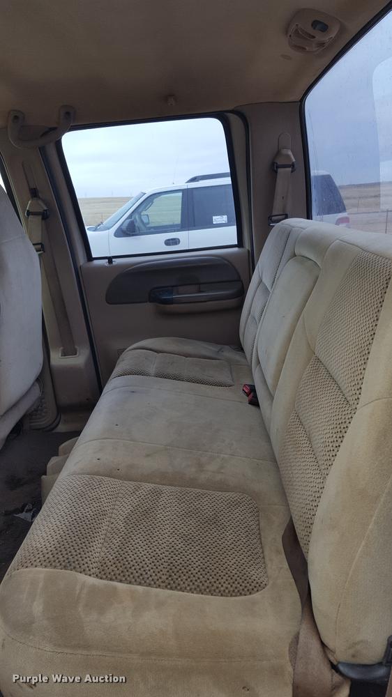 image for item L1732 1999 Ford F250 Super Duty Crew Cab pickup truck