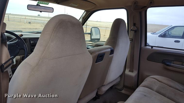 image for item L1732 1999 Ford F250 Super Duty Crew Cab pickup truck