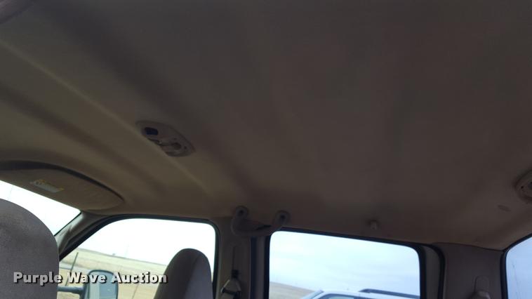 image for item L1732 1999 Ford F250 Super Duty Crew Cab pickup truck