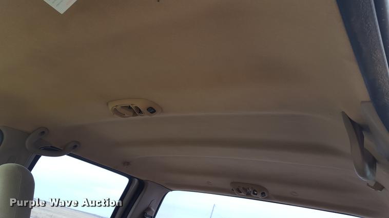 image for item L1732 1999 Ford F250 Super Duty Crew Cab pickup truck