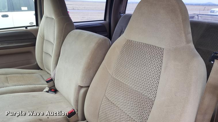 image for item L1732 1999 Ford F250 Super Duty Crew Cab pickup truck