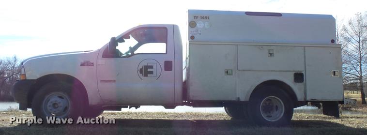 image for item L7211 2004 Ford F350 Super Duty XL utility truck