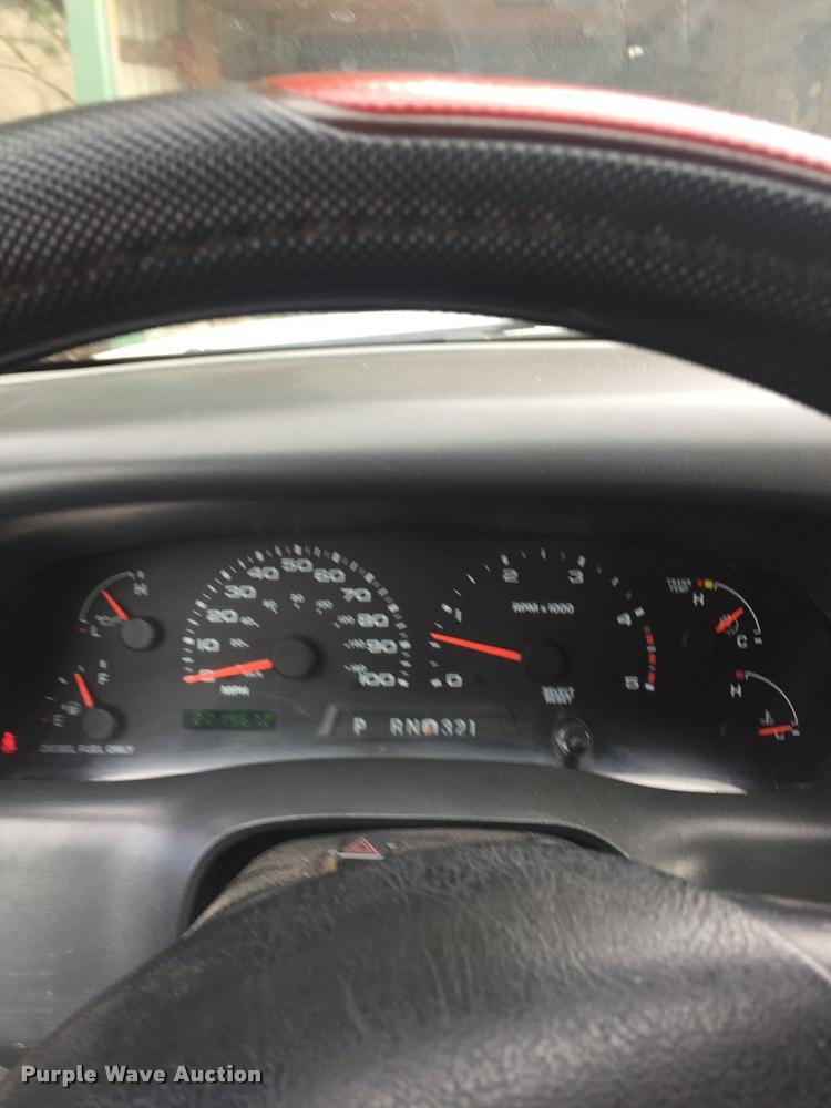 image for item L7211 2004 Ford F350 Super Duty XL utility truck