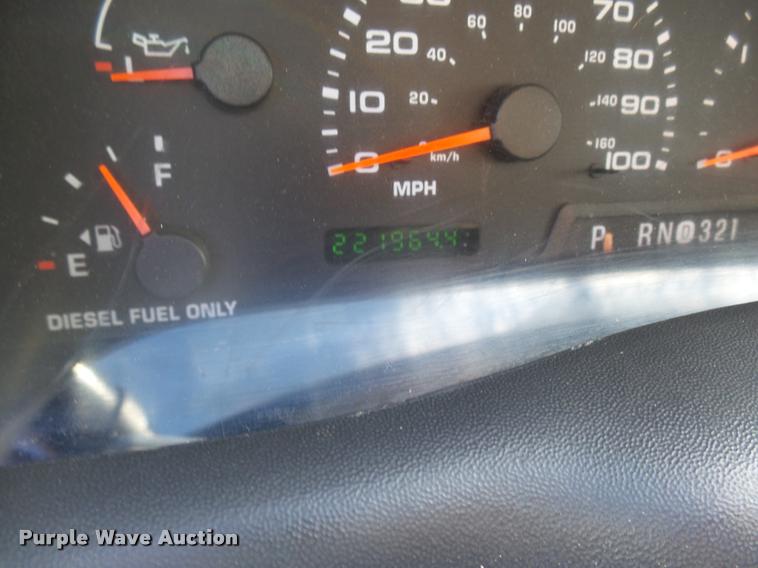 image for item L7211 2004 Ford F350 Super Duty XL utility truck