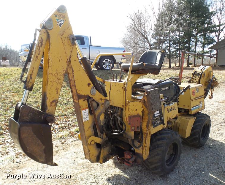 image for item L7214 1999 Vermeer LM42 vibratory plow