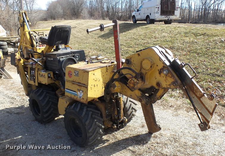 image for item L7214 1999 Vermeer LM42 vibratory plow