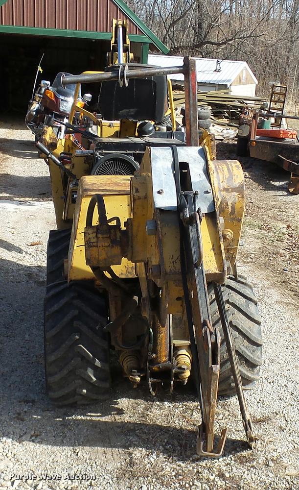 image for item L7214 1999 Vermeer LM42 vibratory plow