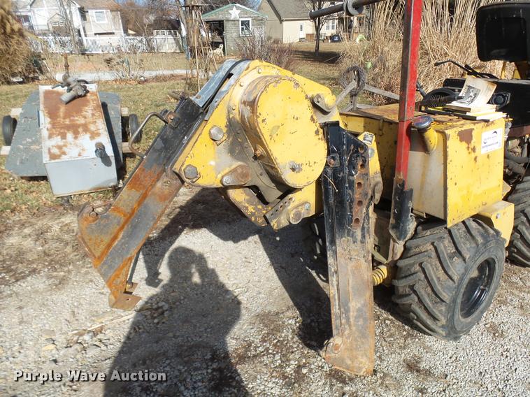 image for item L7214 1999 Vermeer LM42 vibratory plow