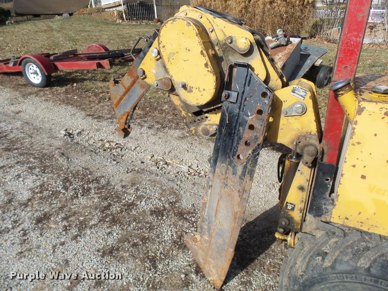 image for item L7214 1999 Vermeer LM42 vibratory plow