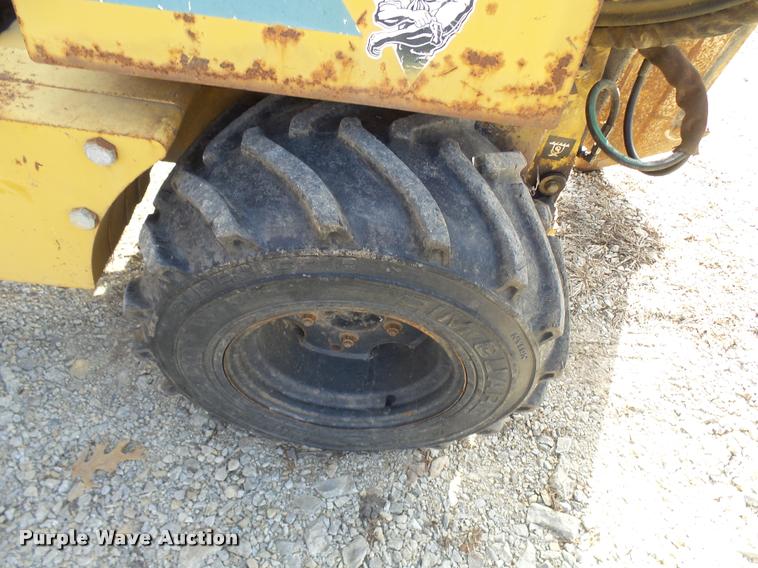 image for item L7214 1999 Vermeer LM42 vibratory plow