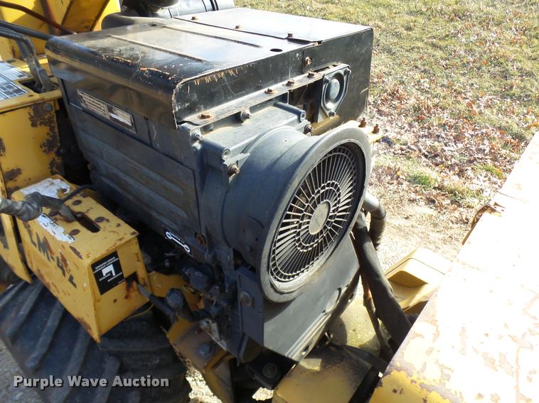 image for item L7214 1999 Vermeer LM42 vibratory plow