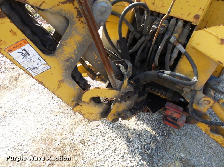 image for item L7214 1999 Vermeer LM42 vibratory plow