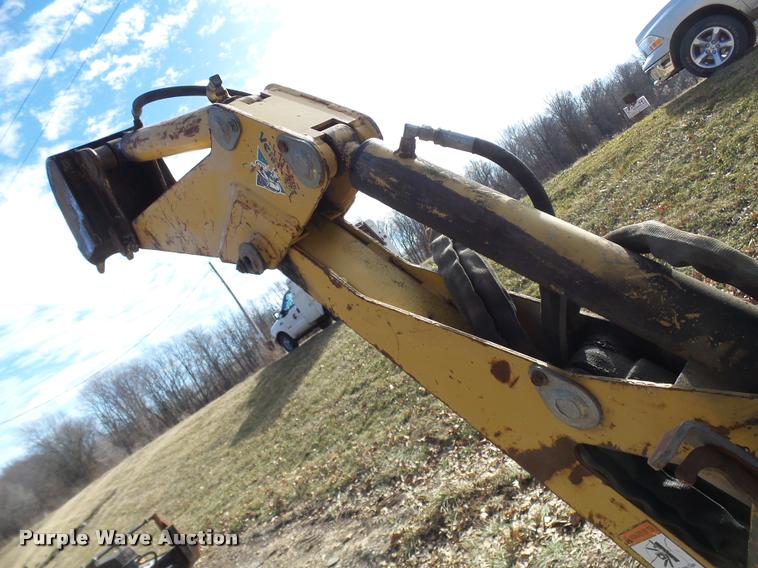 image for item L7214 1999 Vermeer LM42 vibratory plow