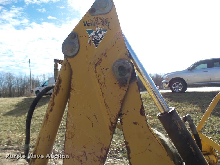 image for item L7214 1999 Vermeer LM42 vibratory plow