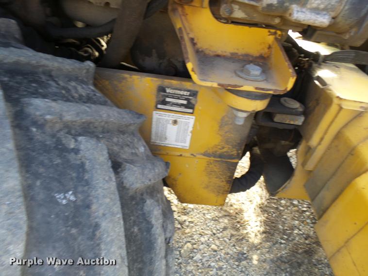 image for item L7214 1999 Vermeer LM42 vibratory plow