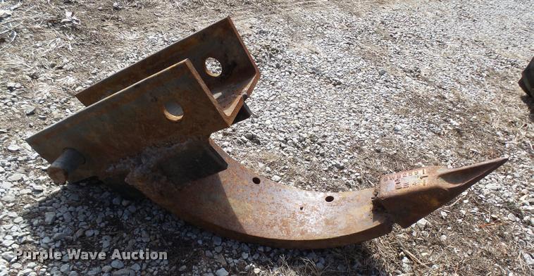image for item L7214 1999 Vermeer LM42 vibratory plow
