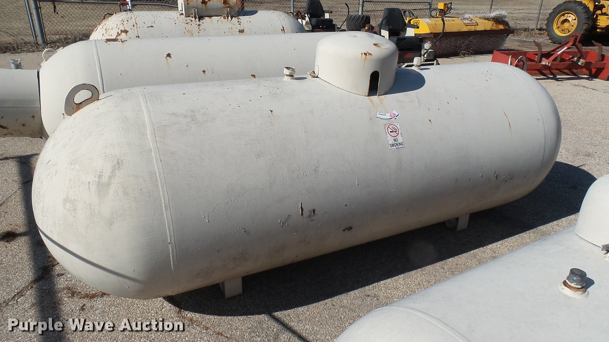 (4) propane tanks in Cheney, KS Item AT9560 sold Purple Wave