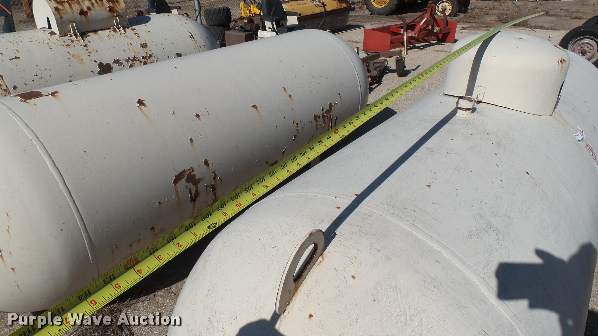 (4) propane tanks in Cheney, KS Item AT9560 sold Purple Wave