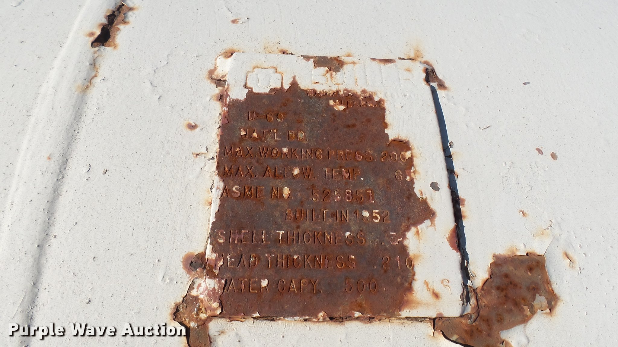 (4) propane tanks in Cheney, KS Item AT9560 sold Purple Wave