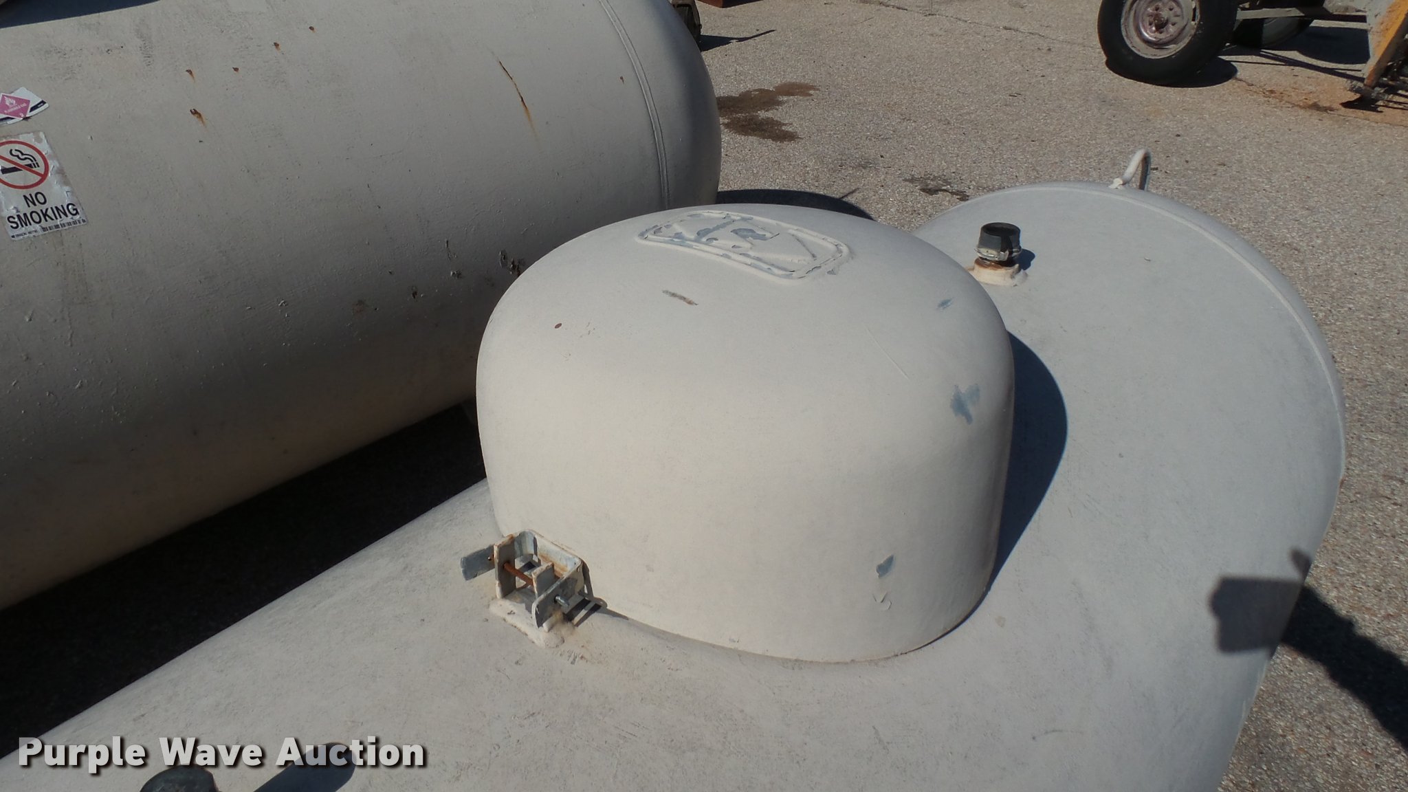 (4) propane tanks in Cheney, KS Item AT9560 sold Purple Wave