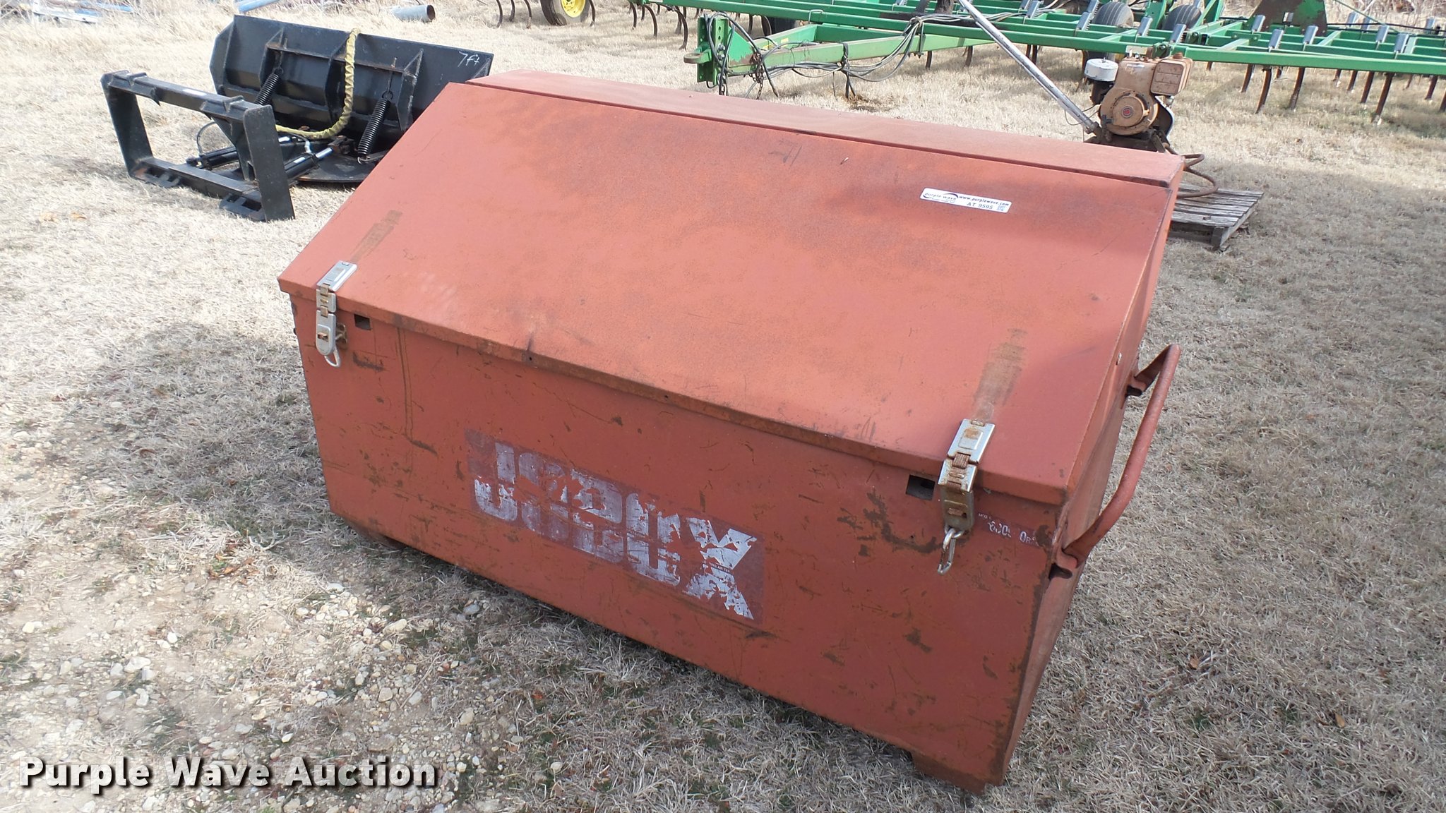 Jobox metal toolbox in Colwich, KS Item AT9595 sold Purple Wave