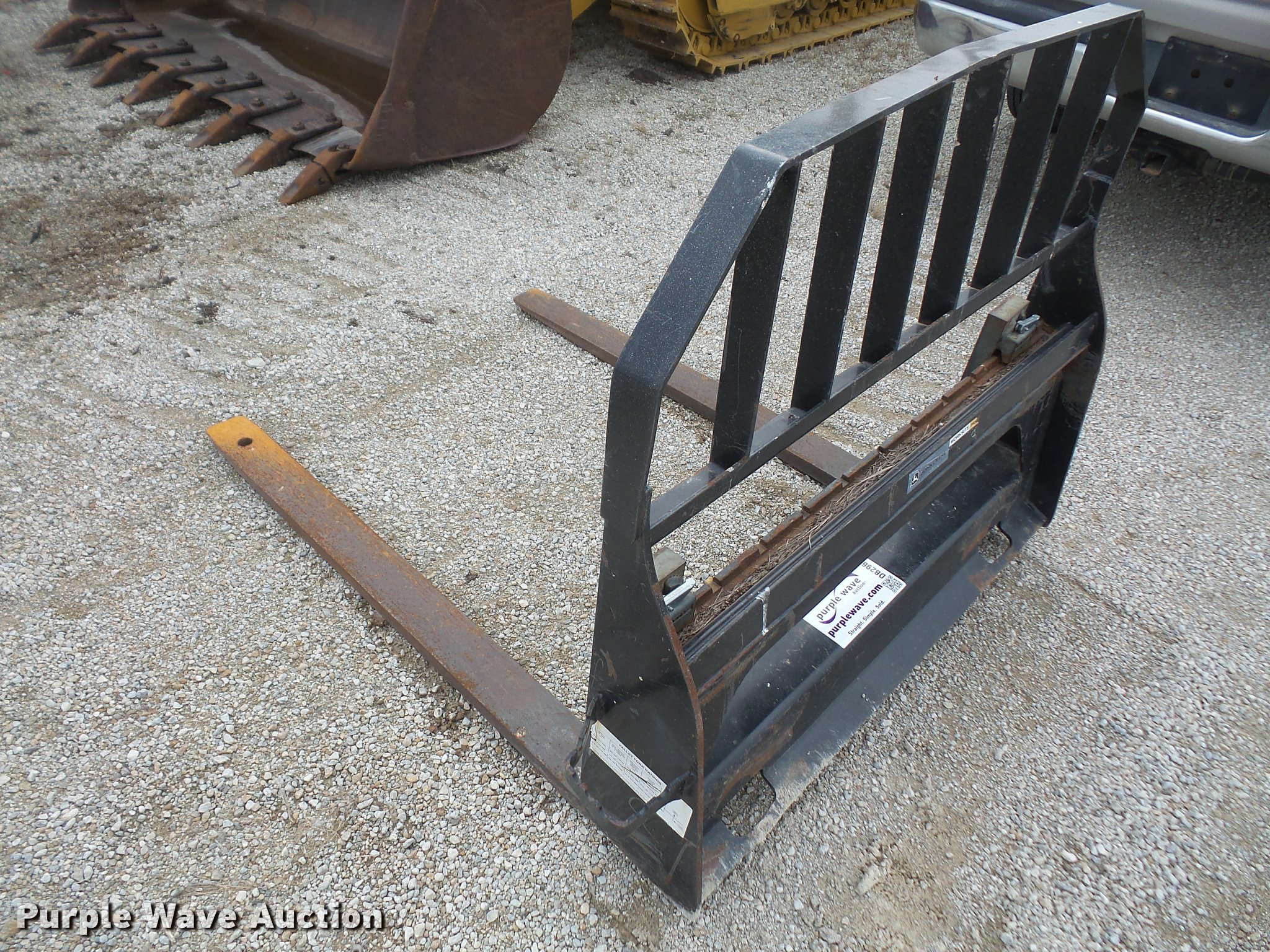 John Deere Worksite Pro skid steer pallet forks in Alma, KS Item