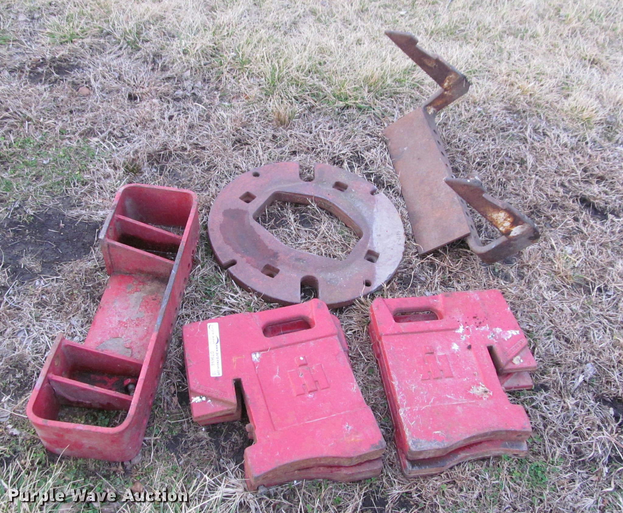 Tractor parts in Mayetta, KS Item DT9694 sold Purple Wave