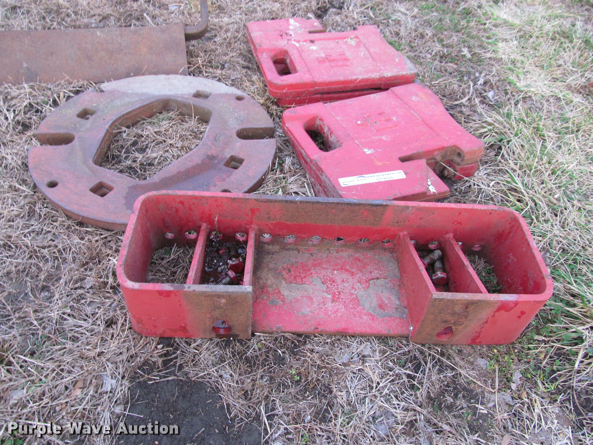 Tractor parts in Mayetta, KS Item DT9694 sold Purple Wave