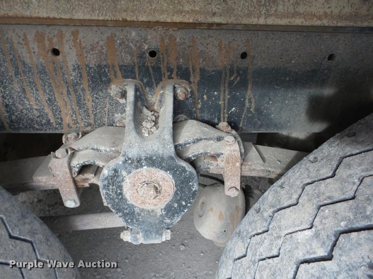 image for item AG9275 1988 Freightliner FC60 dump truck