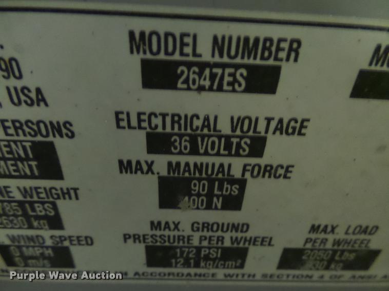 image for item AL9012 2000 Mec 2647ES scissor lift